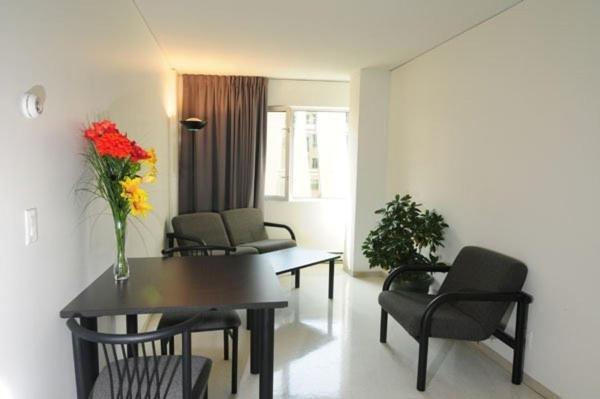 Residences Uqam Ouest Montreal Bagian luar foto